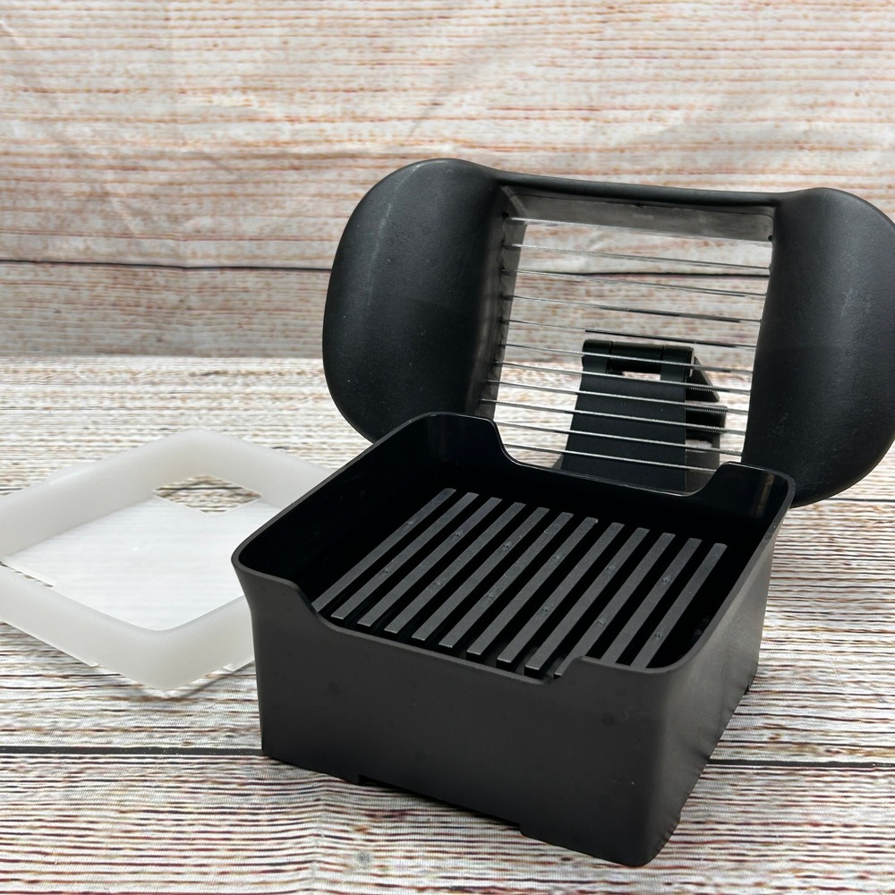 Pampered Chef Black Plastic Quick Vegetable Fruit & Cheese Slicer #1181